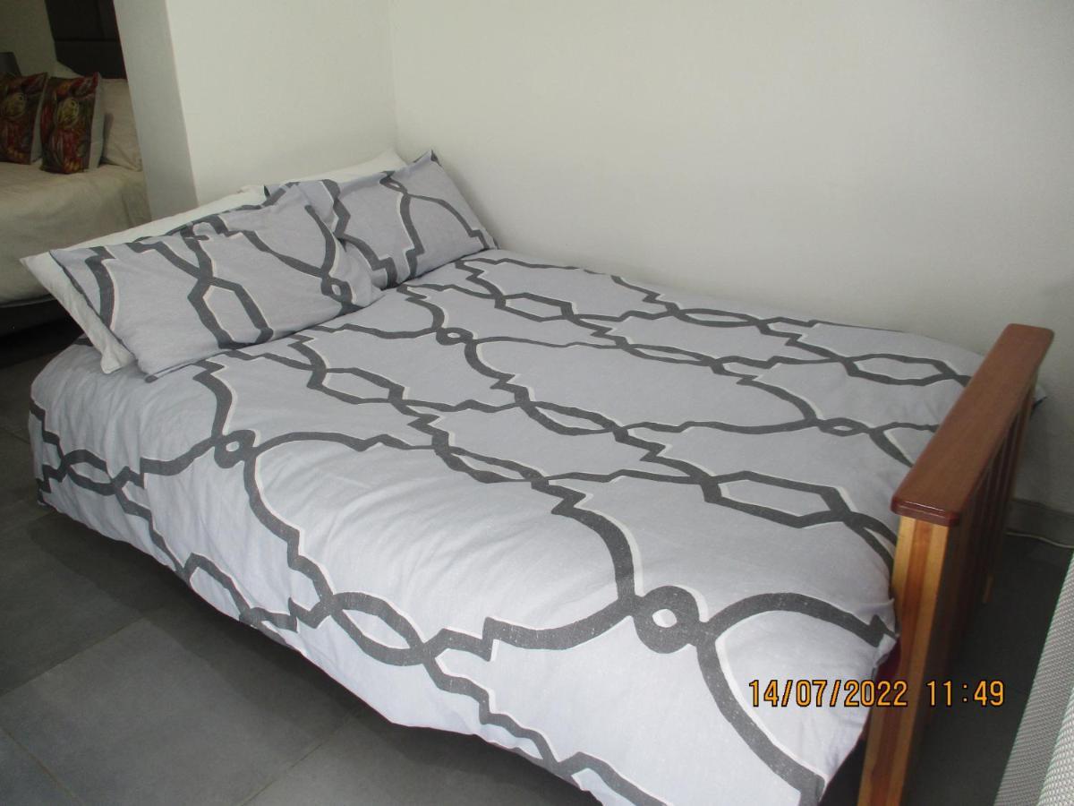 Appartement Lekker Rus à Bloemfontein Extérieur photo
