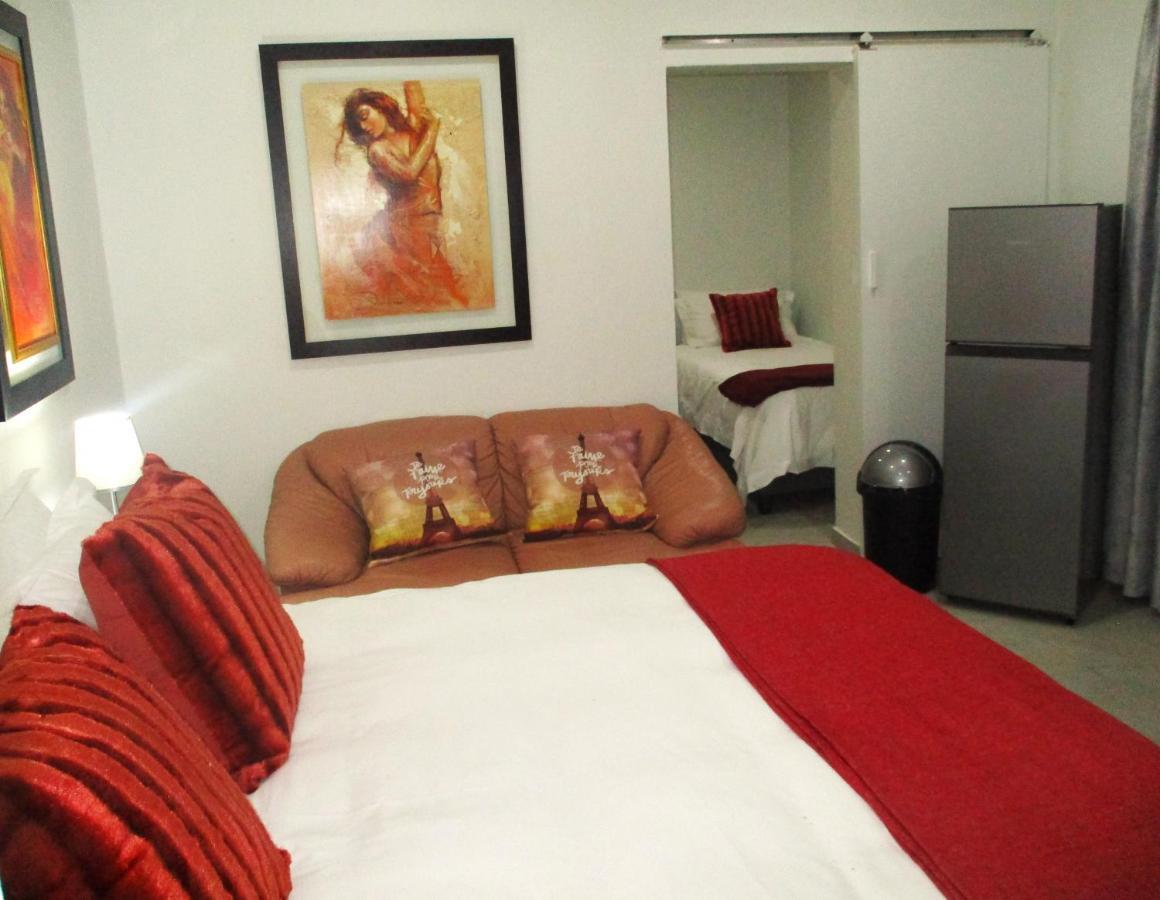 Appartement Lekker Rus à Bloemfontein Extérieur photo
