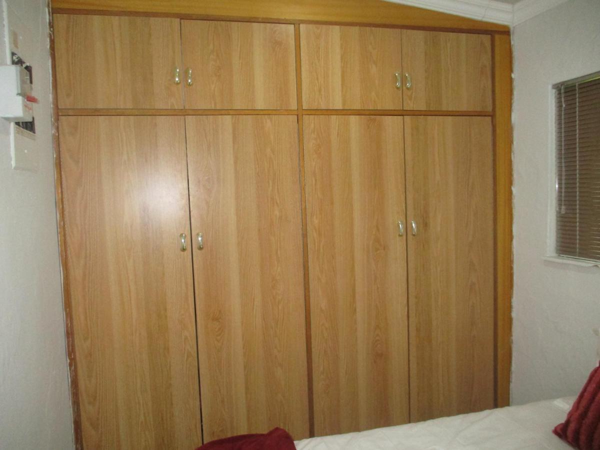 Appartement Lekker Rus à Bloemfontein Extérieur photo