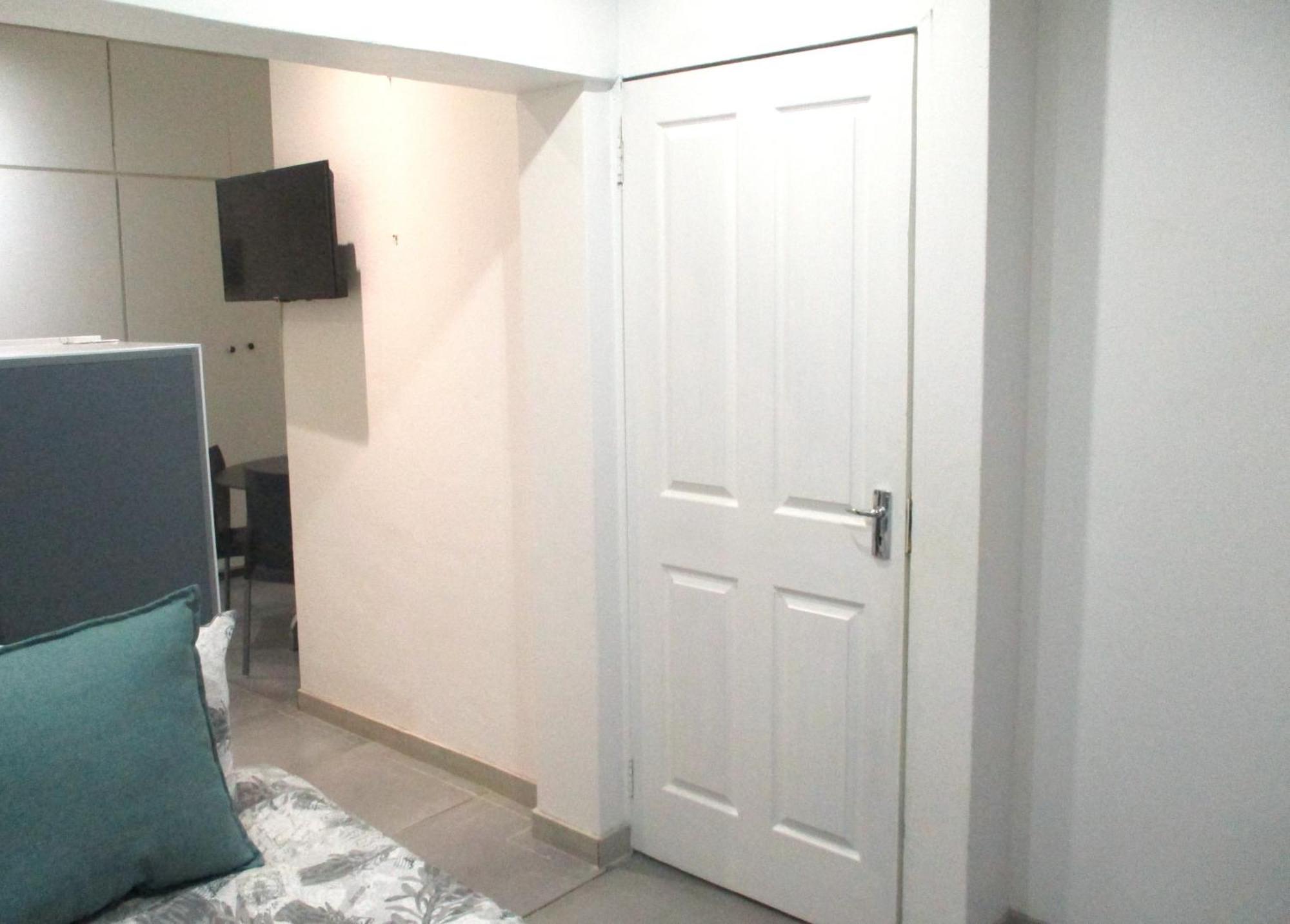 Appartement Lekker Rus à Bloemfontein Extérieur photo