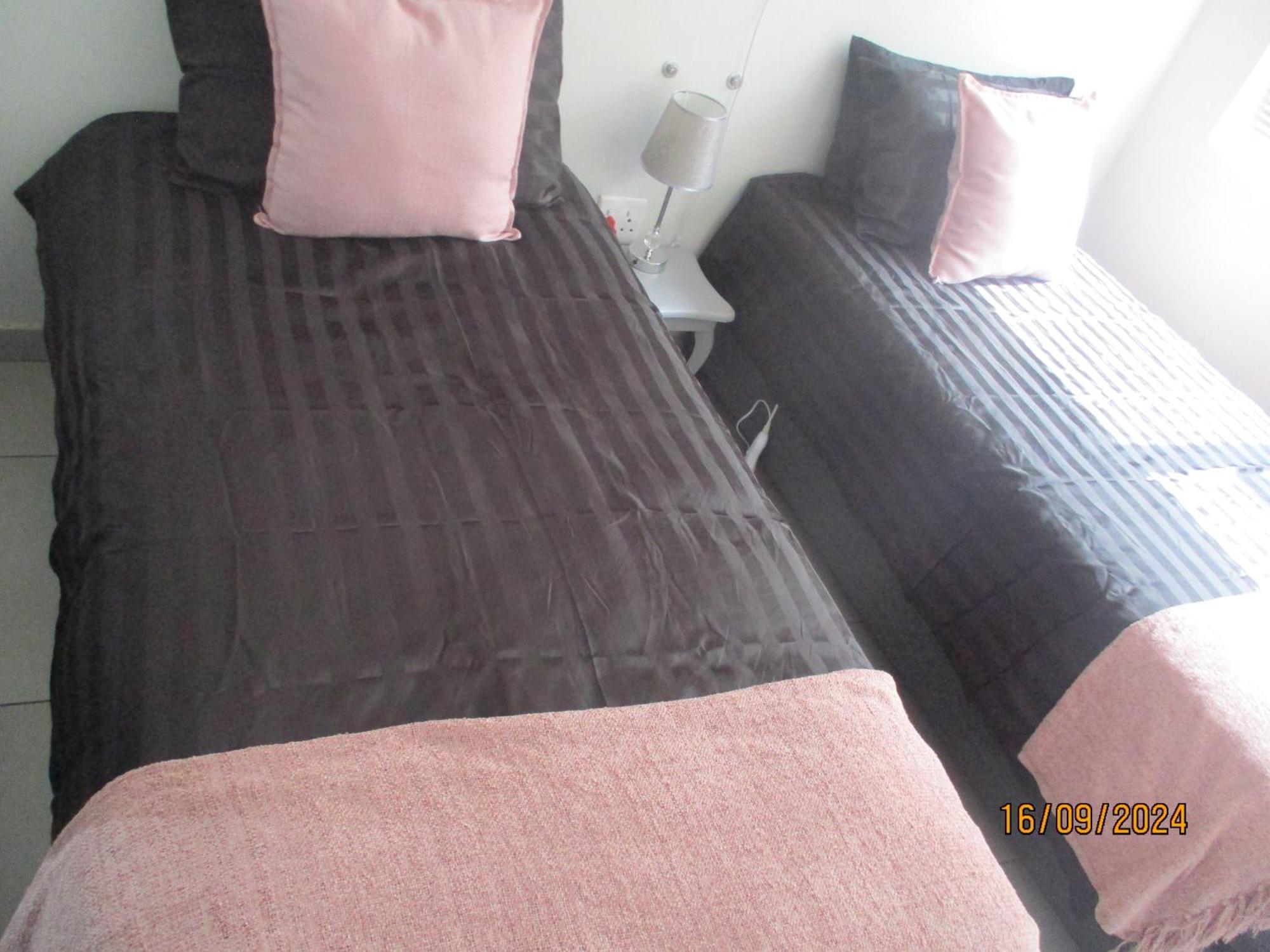 Appartement Lekker Rus à Bloemfontein Extérieur photo