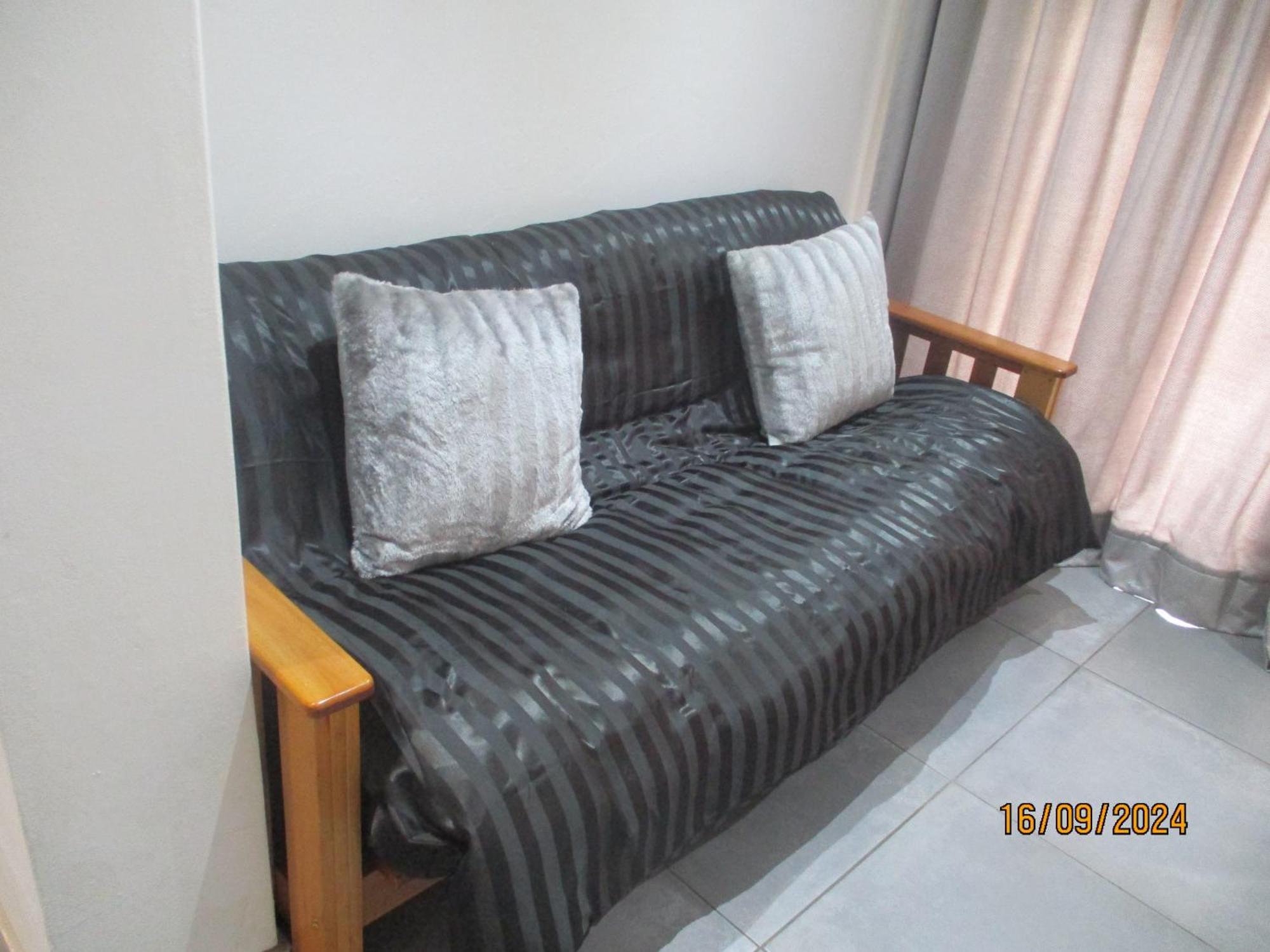 Appartement Lekker Rus à Bloemfontein Extérieur photo